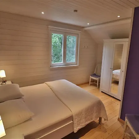Comfortable In Durbuy, Cleaning Included Chalet Durbuy